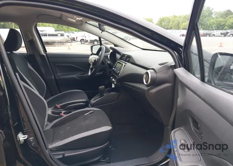 2025 Nissan Versa 1.6 S z USA, uszkodzony, nr VIN 3N1CN8DV8SL831113